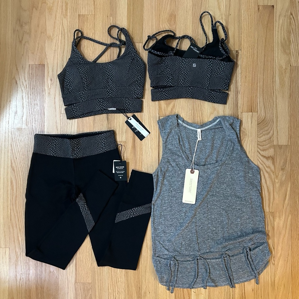 Lanston Sport 4 piece outfit Snake Print Leggings Bras Shirt XS Extra Small New